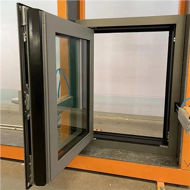Thermisch getrennte Aluminiumfenster
